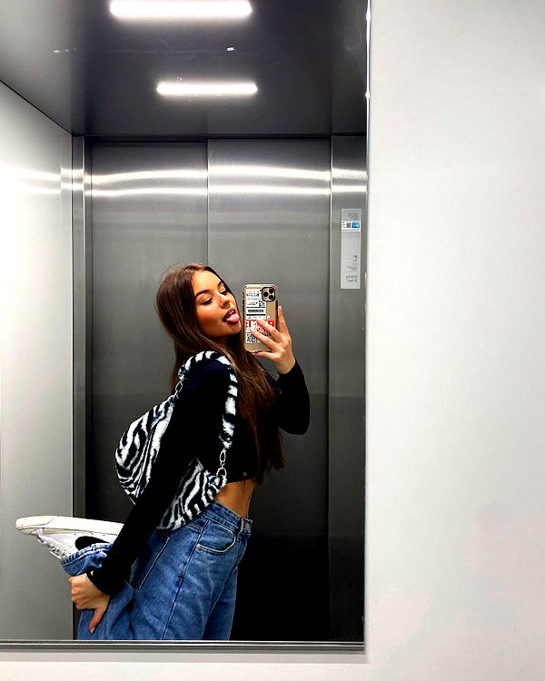 zoeliss instagram image archive image