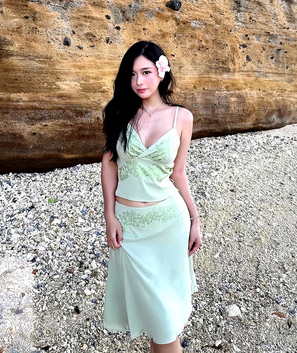 lyhythuedoxinh instagram image archive image