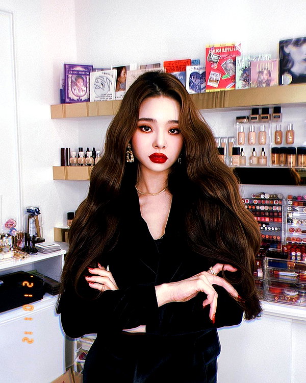 dear.zia instagram image archive image
