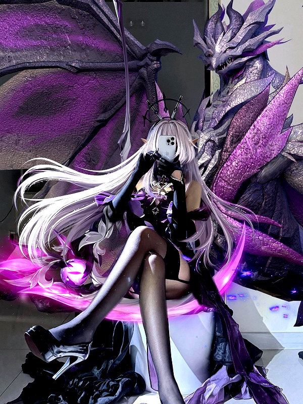 gallery_cosplayer instagram image archive image