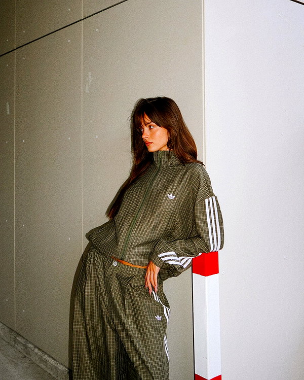 annazak12 instagram image archive image