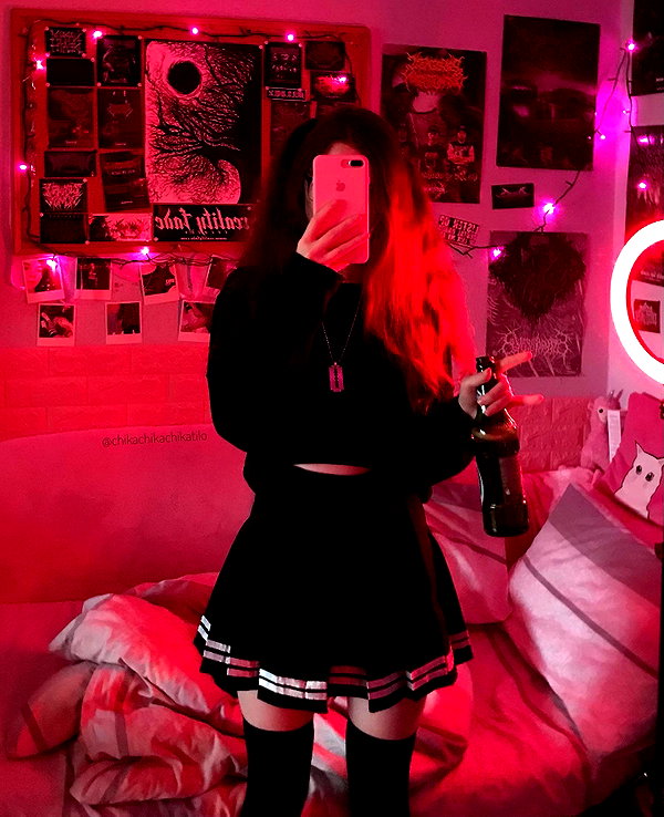 tiny.eviluv instagram image archive image