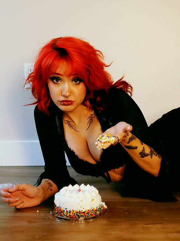 charleygrayyy instagram image archive image