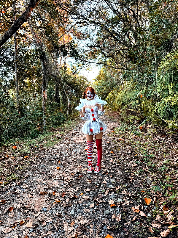 elowen.fawn instagram image archive image