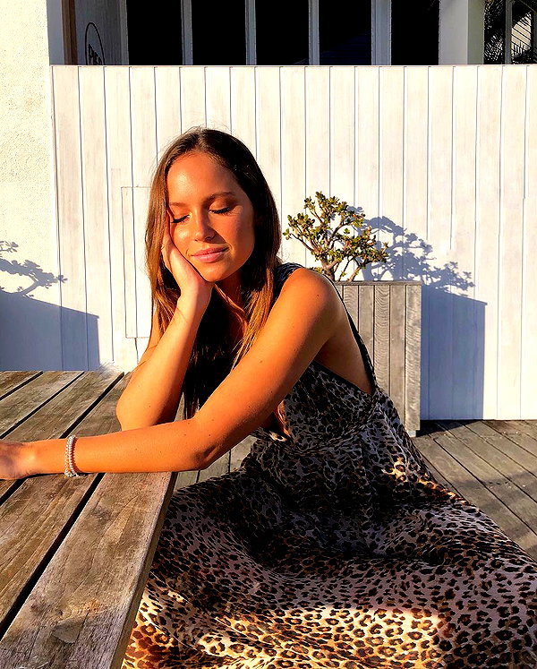 olivia.mathers instagram image archive image
