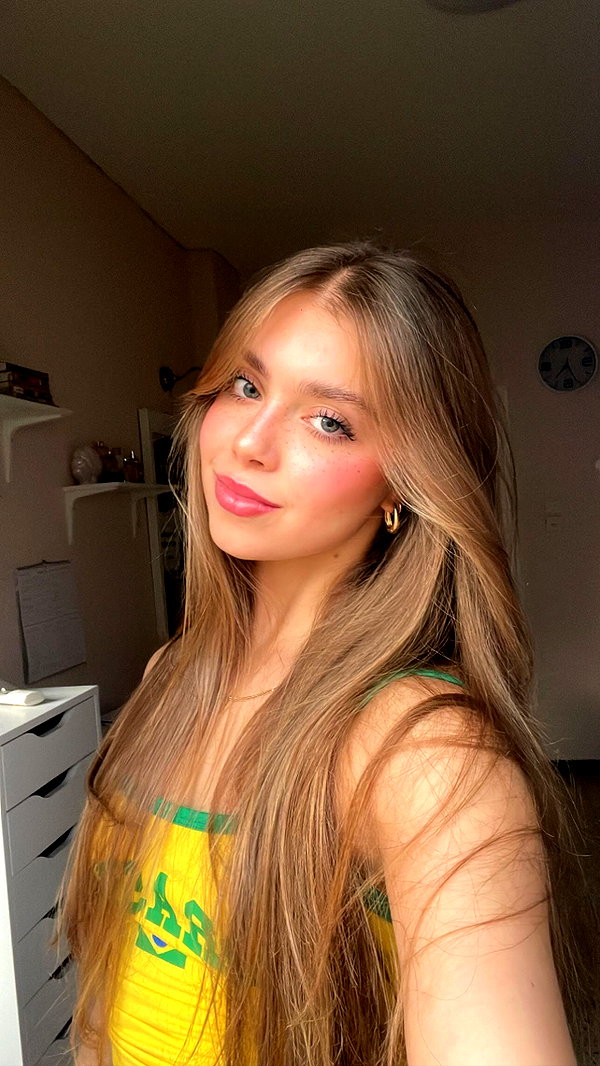 mishel_d_ instagram image archive image