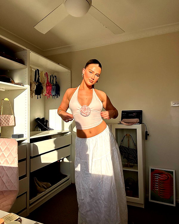 sophadophaa_ instagram image archive image