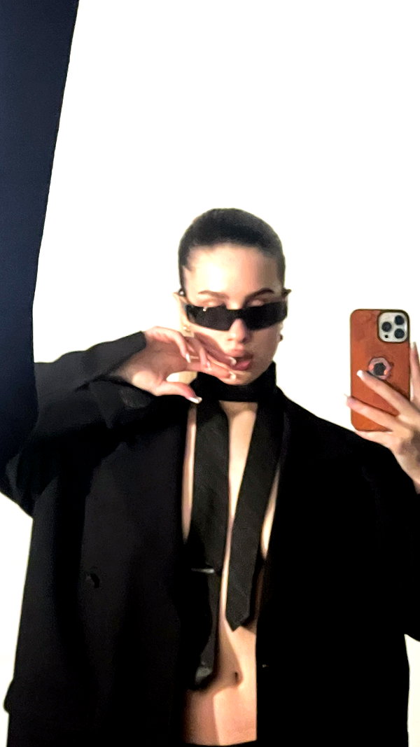 kkwwwv instagram image archive image