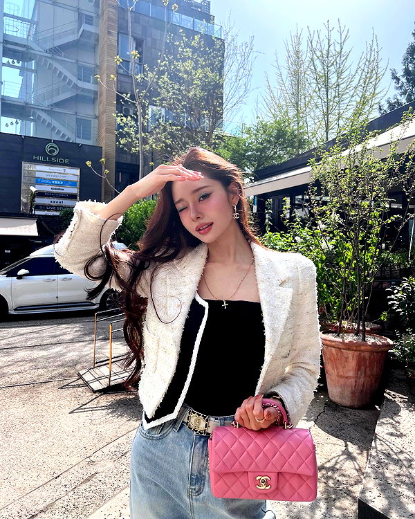 dear.zia instagram image archive image