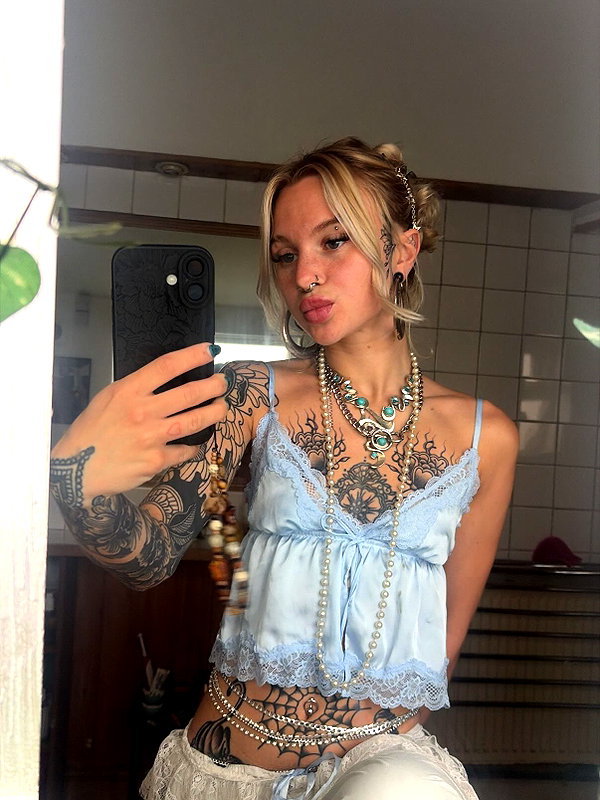 charley.chambers instagram image archive image