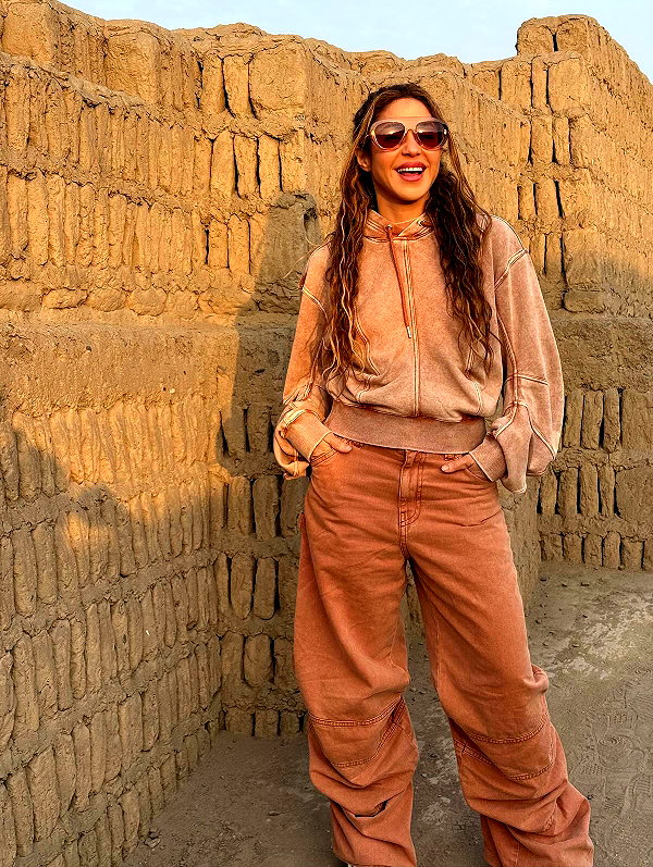 shakira instagram image archive image