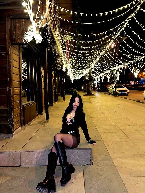 madamist_ instagram image archive image