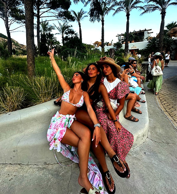 lian_sabag8 instagram image archive image