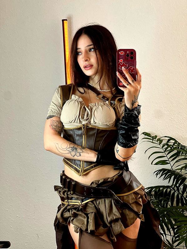 cata.leyah instagram image archive image