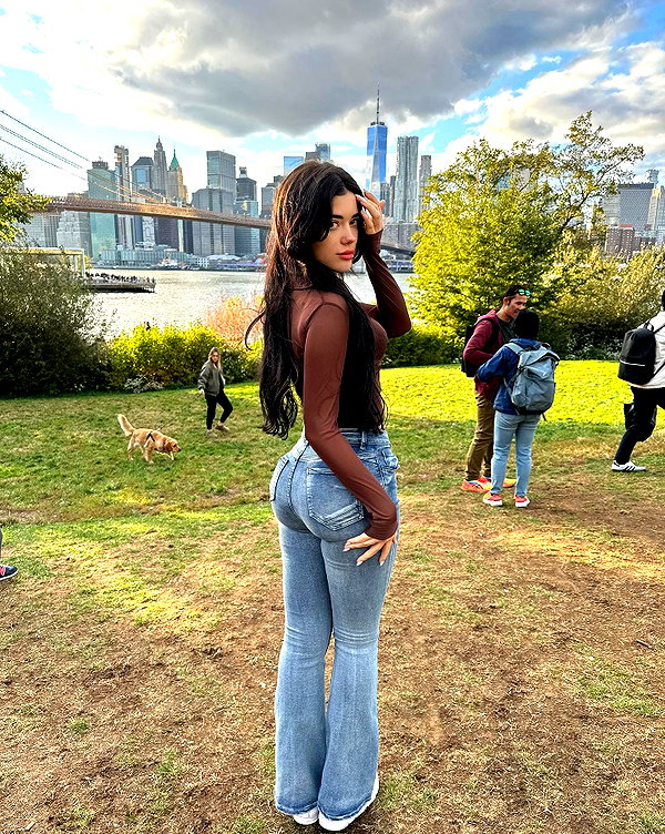 vanessa.rhd instagram image archive image