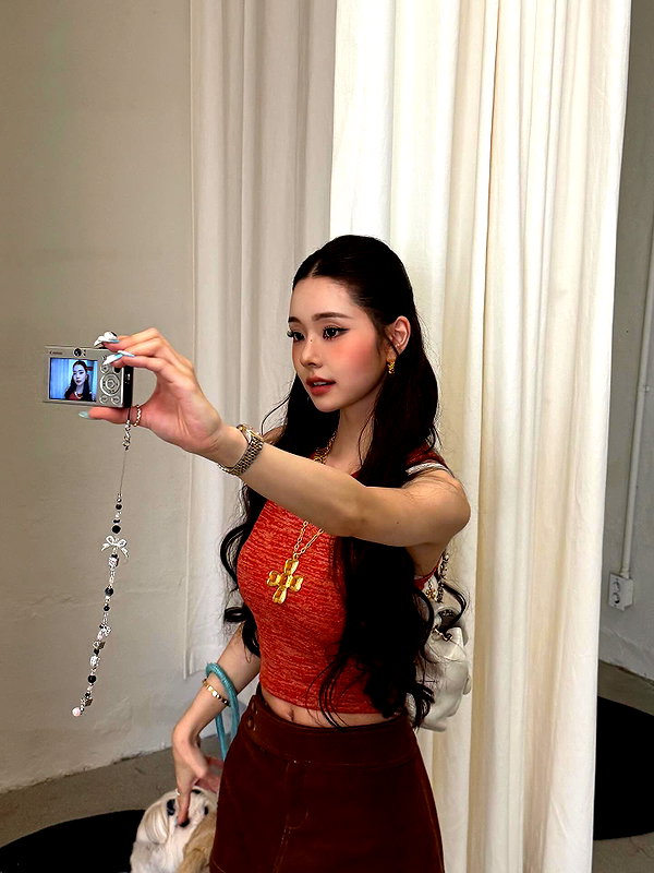 dear.zia instagram image archive image