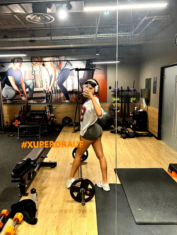 vanessa.rhd instagram image archive image