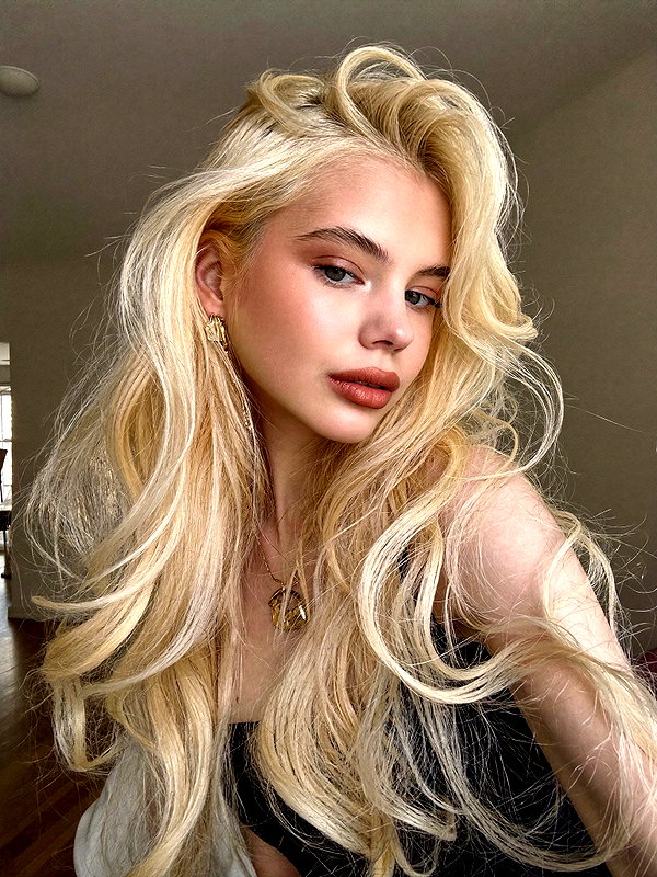 alisen.mari instagram image archive image