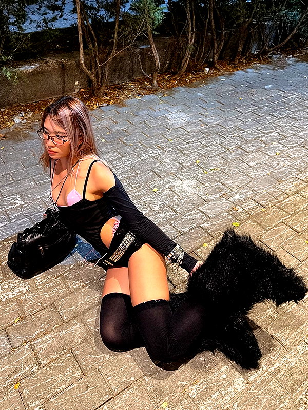 _nei.ko instagram image archive image