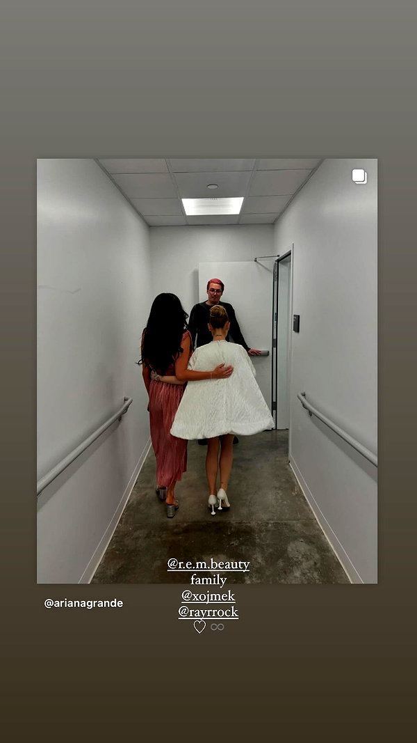 arianagrande instagram image archive image