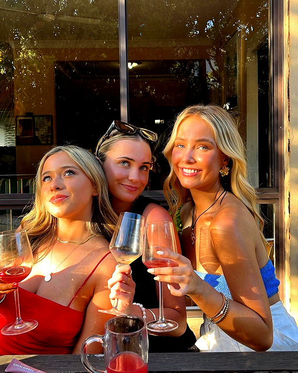 0emmamac instagram image archive image