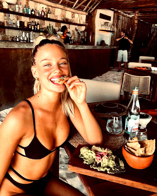 barzomer instagram image archive image