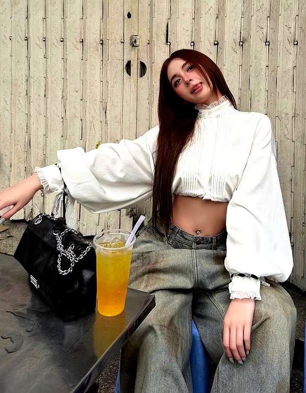 lyhythuedoxinh instagram image archive image