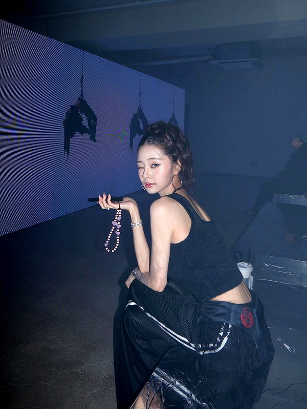 dear.zia instagram image archive image