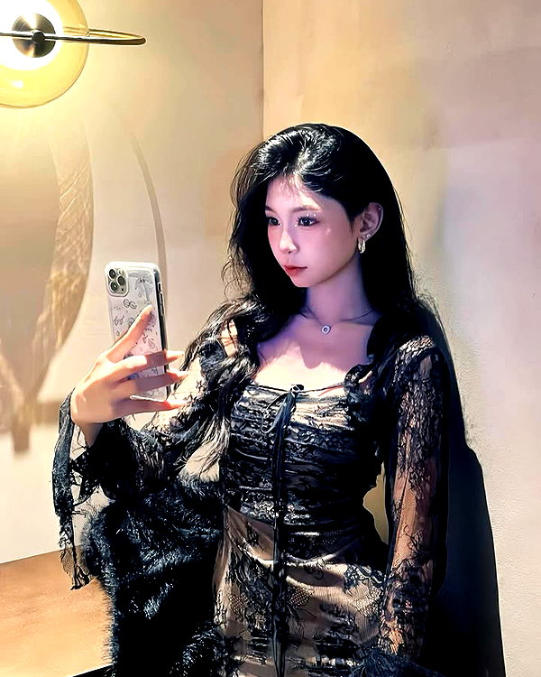 lyhythuedoxinh instagram image archive image