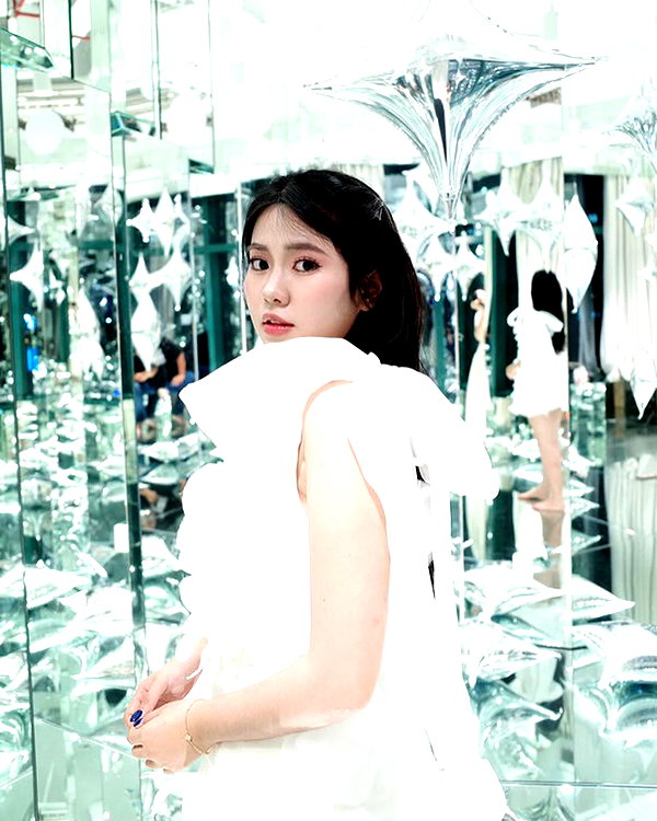 lyhythuedoxinh instagram image archive image