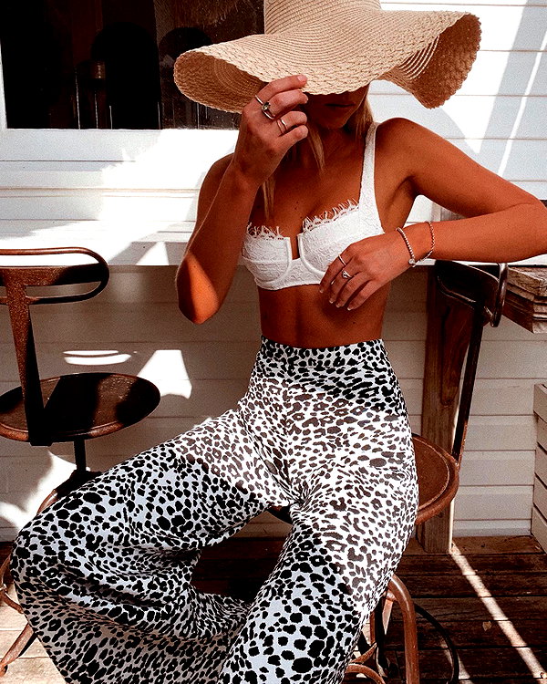 olivia.mathers instagram image archive image