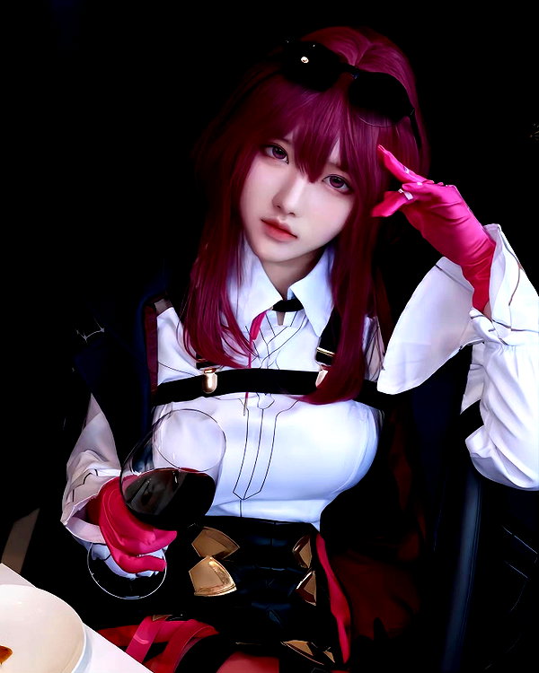 gallery_cosplayer instagram image archive image