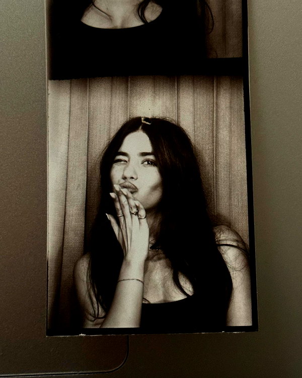 ainaratorneg instagram image archive image