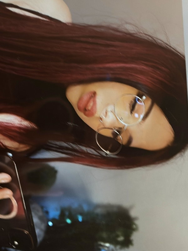 _roniira instagram image archive image