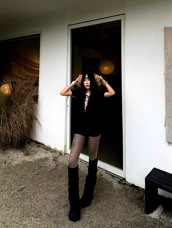 lyhythuedoxinh instagram image archive image