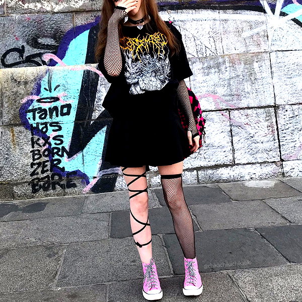 tiny.eviluv instagram image archive image