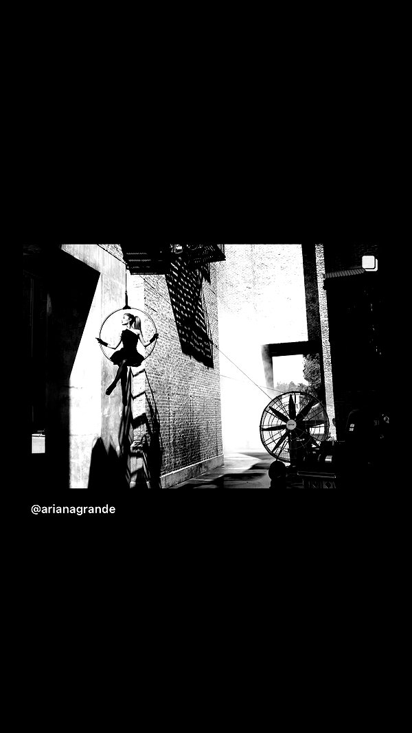 arianagrande instagram image archive image