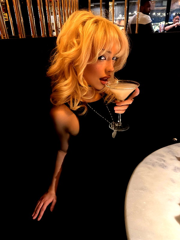 v.qx instagram image archive image