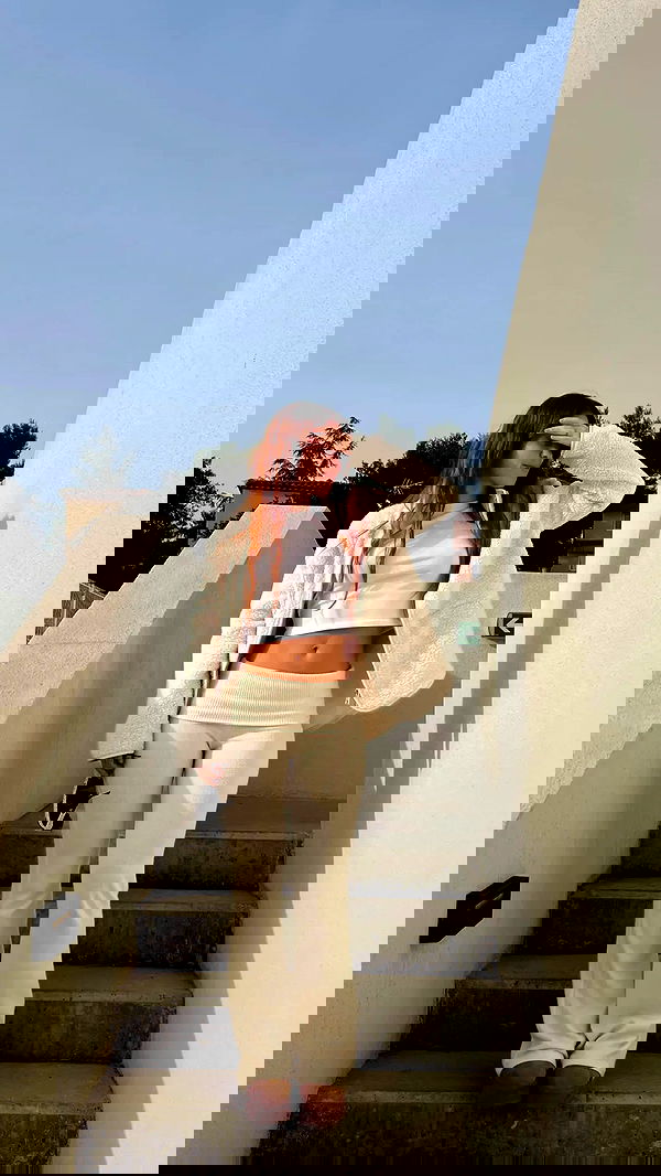 rebeccaschez rebeccaschez archive image