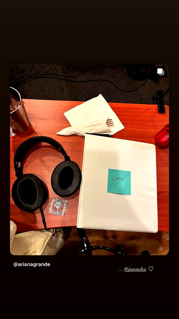 arianagrande instagram image archive image