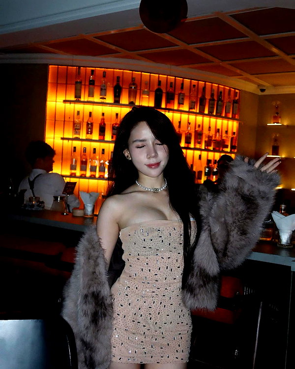 lyhythuedoxinh instagram image archive image