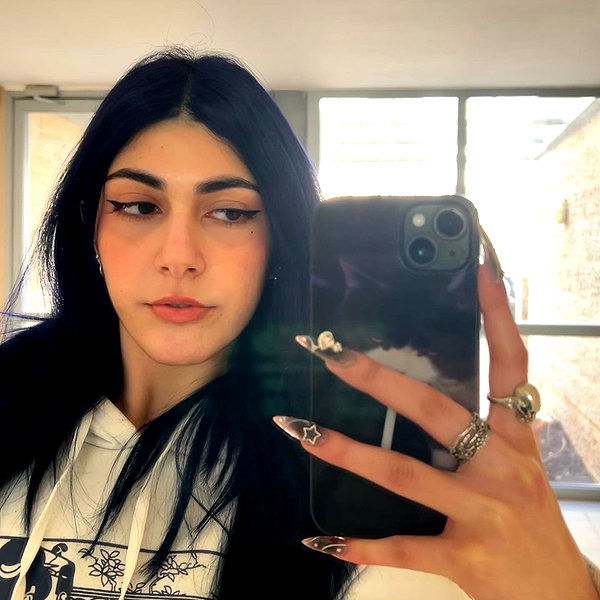 ayash.hila instagram image archive image