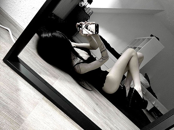 annaemiliaz instagram image archive image