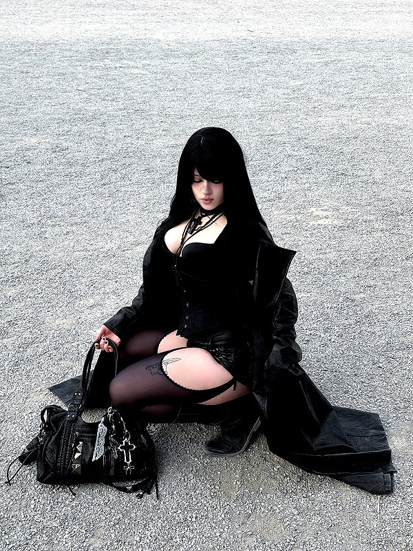 andasrose instagram image archive image