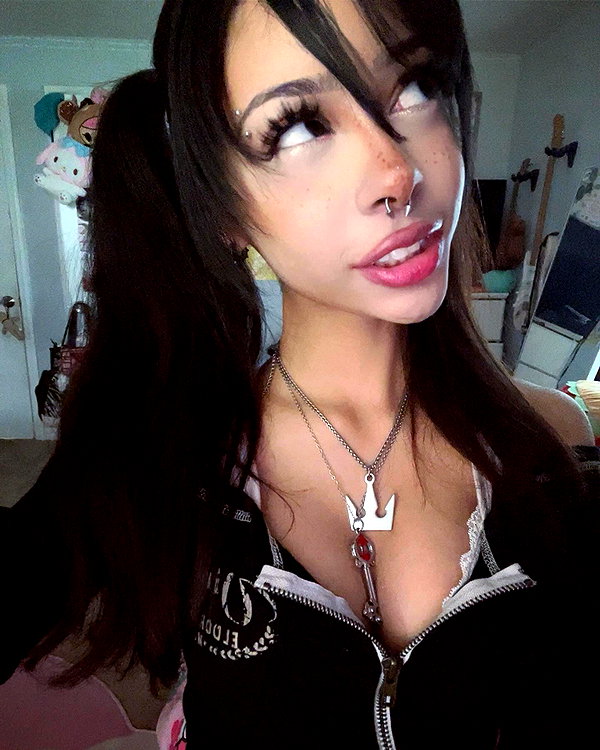 twodollie instagram image archive image