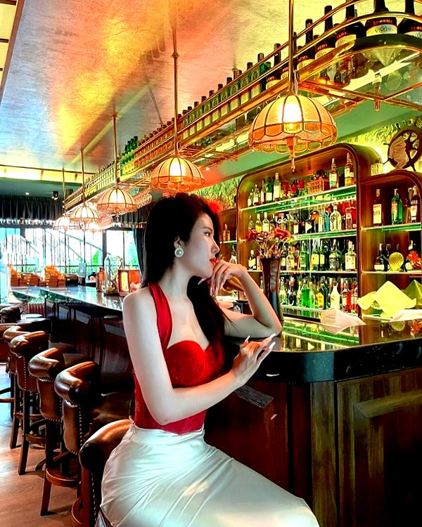 lyhythuedoxinh instagram image archive image