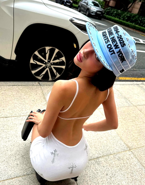 lyhythuedoxinh instagram image archive image