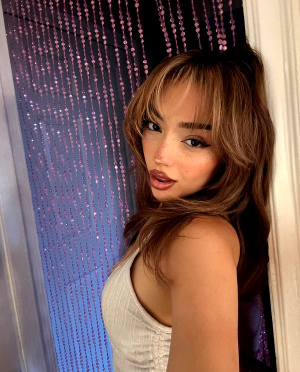 v.qx instagram image archive image
