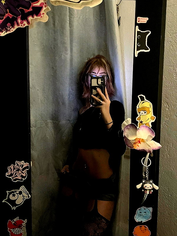 shevaal_x instagram image archive image