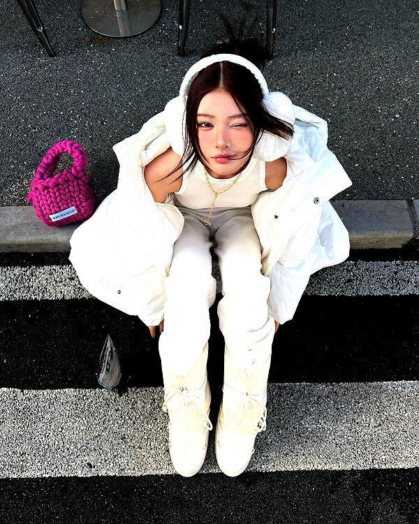 ll.lu1s instagram image archive image